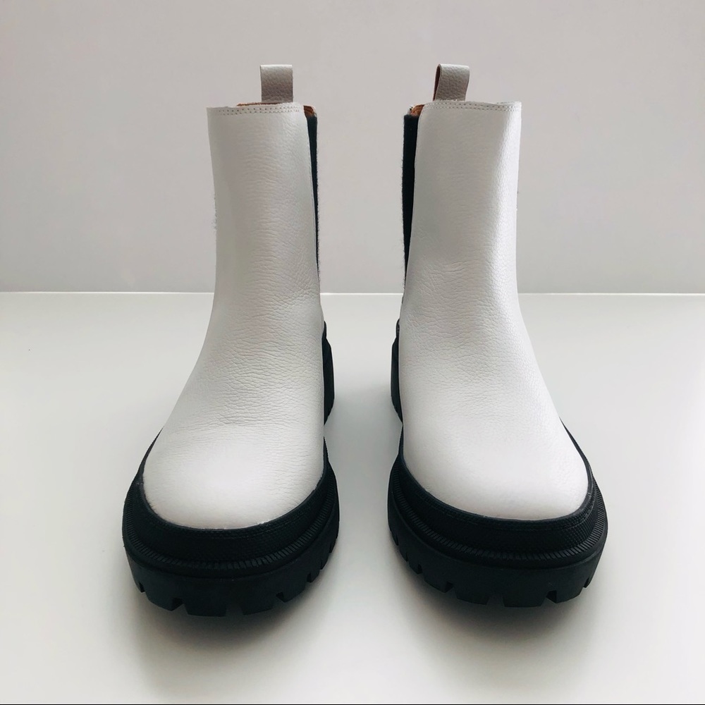 NWOT Lucky Brand Women's White Ellerey Lug Sole Leather Bootie size 10 - Picture 3 of 12